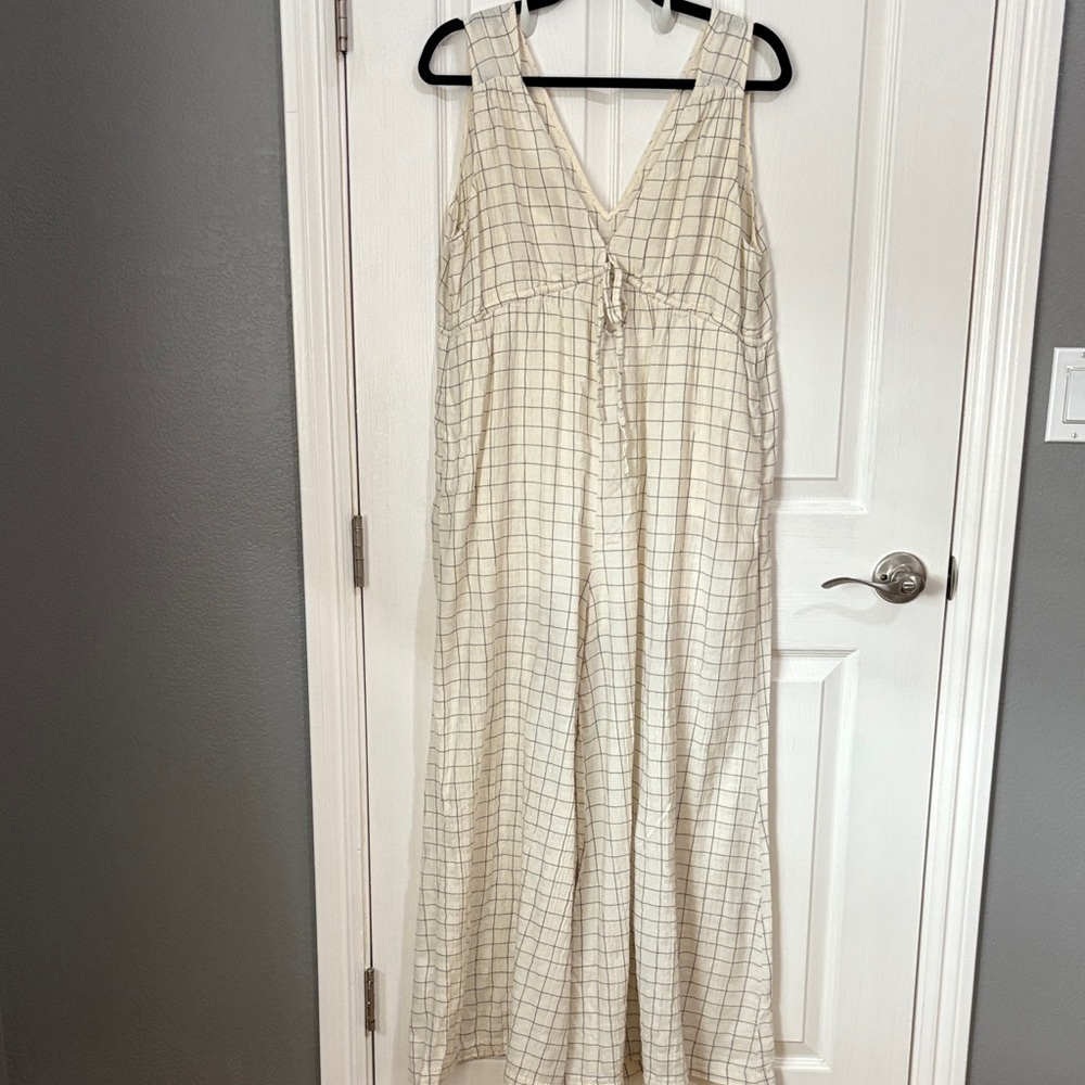 Urban Outfitters Ivory Grid Pattern Top
